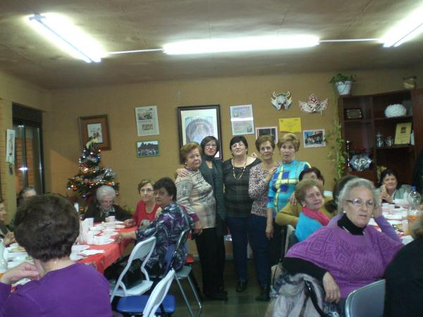 merienda navidad 2012 asociacion viudas miguelturra-diciembre 2012 - fuente-asociacion de viudas nuestra sra de la estrella-1