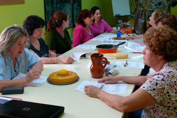 Taller recopilacion recetas cocina tradicional-2014-05-Mayo-fuente Area de Comunicacion Municipal-14