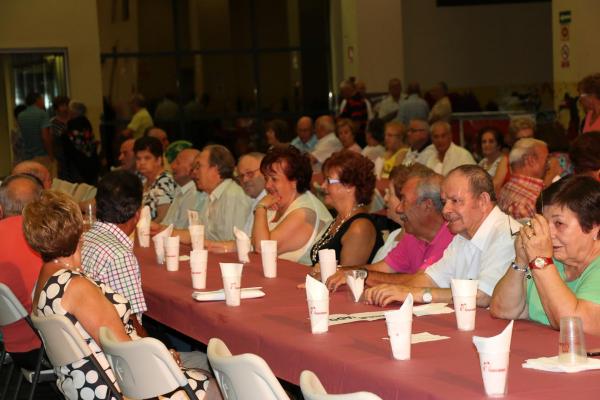 Cena de la Asociacion de Jubilados en su Semana Cultural-2014-08-09--fuente Area Comunicación Municipal-04