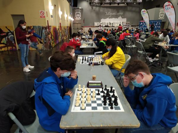 campeonato ajedrez edad escolar-2021-04-25-Fuente imagen Club Ajedrez Miguelturra-010