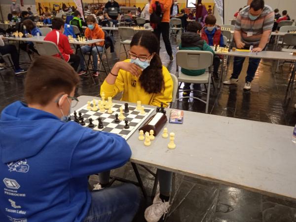 campeonato ajedrez edad escolar-2021-04-25-Fuente imagen Club Ajedrez Miguelturra-025