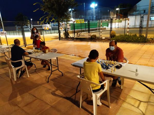 ajedrez nocturno-miguelturra-2021-08-27-fuente imagen-Club Ajedrez Miguelturra-009