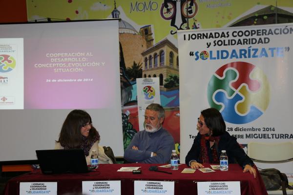 Jornadas Cooperacion Solidarizate-diciembre 2014-fuente Area Comunicacion Municipal-54
