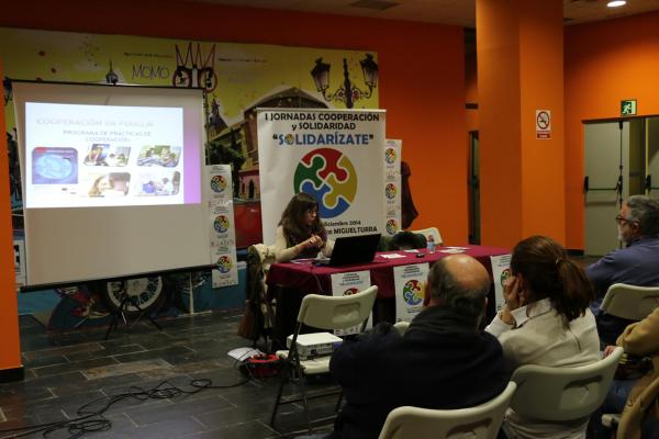 Jornadas Cooperacion Solidarizate-diciembre 2014-fuente Area Comunicacion Municipal-60