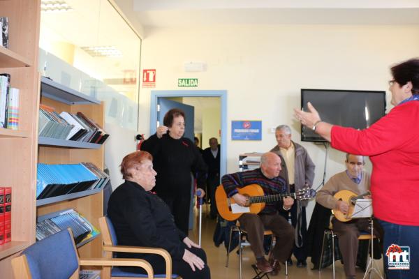 Asociacion Coros y Rondallas de Miguelturra en Centro de Dia-2015-12-01-fuente Area de Comunicación Municipal-034