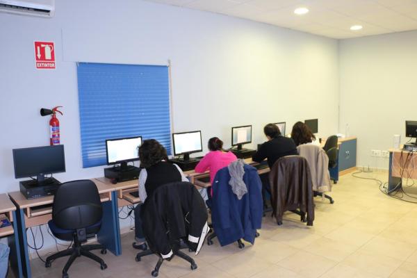 cursos de informatica del Ayuntamiento de Miguelturra - noviembre 2014-fuente Area de Comunicacion Municipal - 5