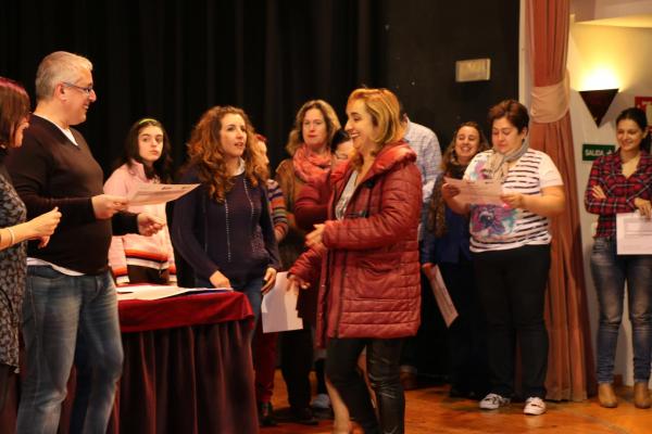 entrega Diplomas cursos Plan Formativo y Cursos Centro de la Mujer de Miguelturra-2015-03-23-fuente Area de Comunicacion Municipal-15