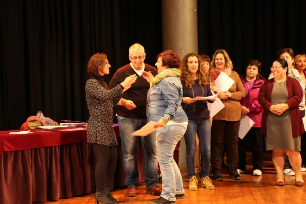 entrega Diplomas cursos Plan Formativo y Cursos Centro de la Mujer de Miguelturra-2015-03-23-fuente Area de Comunicacion Municipal-27