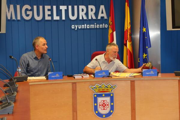Detalle y felicitacion del alcalde de Memmingen a Roman Rivero - 2014-09-12-fuente Area Comunicación - 16