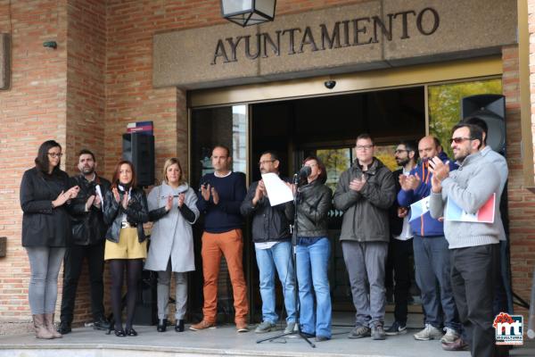 Minuto Silencio y apoyo victimas atentado de Paris-2015-11-15-fuente Area de Comunicación Municipal-007