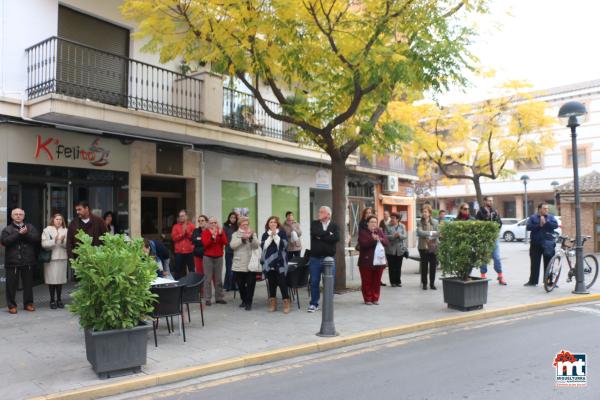 Minuto Silencio y apoyo victimas atentado de Paris-2015-11-15-fuente Area de Comunicación Municipal-008