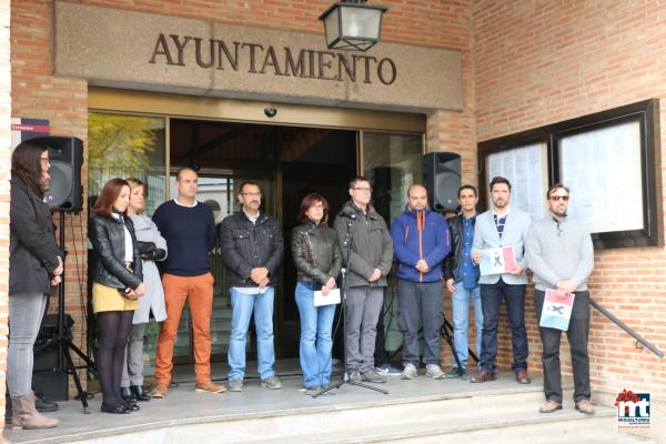 Minuto Silencio y apoyo victimas atentado de Paris-2015-11-15-fuente Area de Comunicación Municipal-013