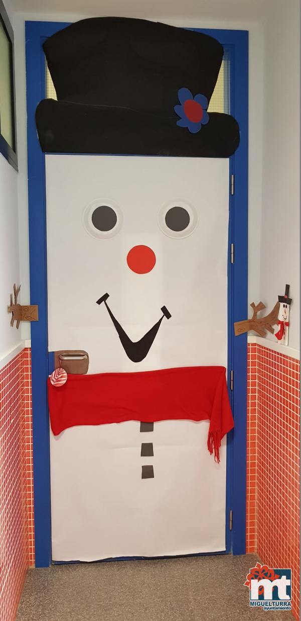 Puertas navideñas en el Colegio Clara Campoamor - diciembre 2018-Fuente imagen Area Comunicacion Ayuntamiento Miguelturra-009