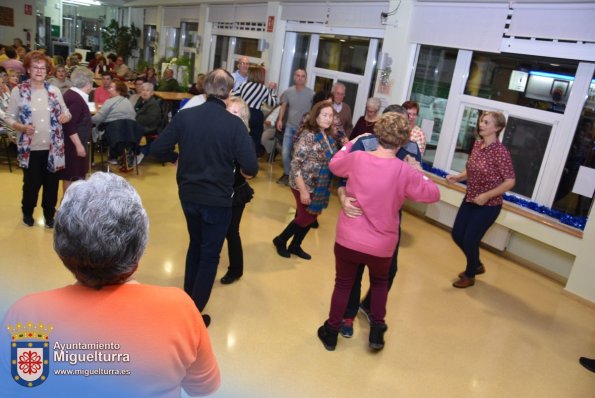 Baile navidad intergeneracional-2023-12-14-Fuente imagen Area Comunicación Ayuntamiento de Miguelturra-033