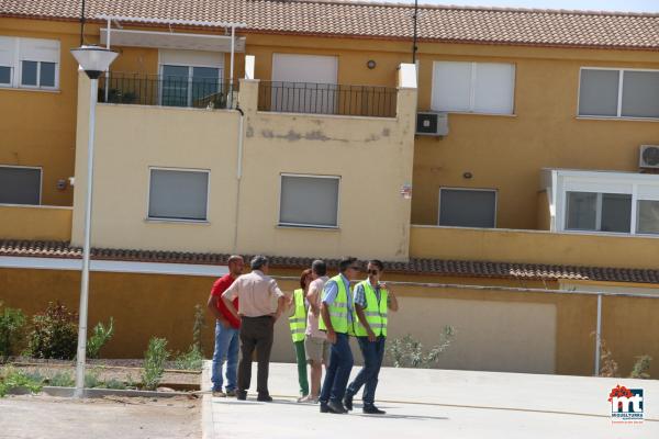 visita institucional a diversas obras en Miguelturrai-2015-08-06-fuente Area de Comunicación Municipal-033