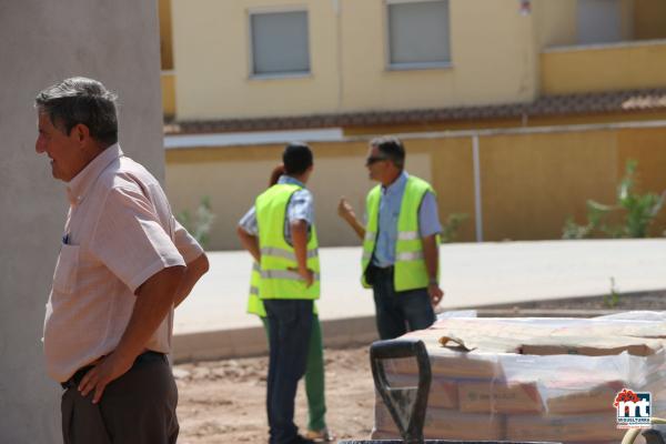 visita institucional a diversas obras en Miguelturrai-2015-08-06-fuente Area de Comunicación Municipal-038