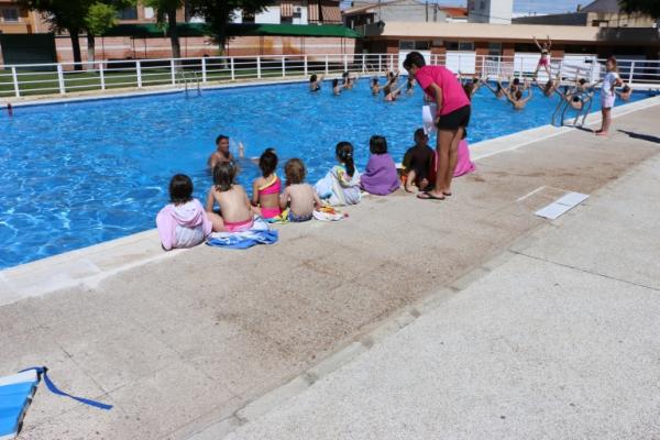 Actividades en la Piscina Municipal de Miguelturra-julio 2014-Fuente Area de Comunicacion Municipal-18