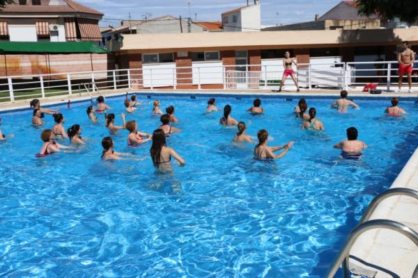 Actividades en la Piscina Municipal de Miguelturra-julio 2014-Fuente Area de Comunicacion Municipal-21