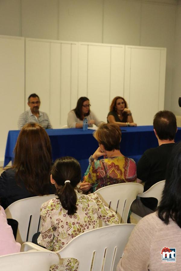 Entrega diplomas cursos Ayuntamiento Miguelturra-2015-09-30-fuente Area de Comunicación Municipal-005