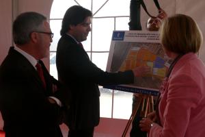 Primera Piedra de la A01