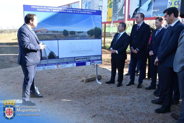 Primera piedra pasarla MIG-CR-2024-02-19-Fuente imagen Area Comunicación Ayuntamiento de Miguelturra-045