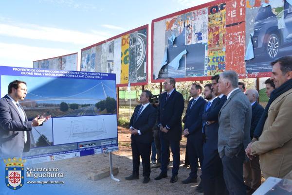 Primera piedra pasarla MIG-CR-2024-02-19-Fuente imagen Area Comunicación Ayuntamiento de Miguelturra-052