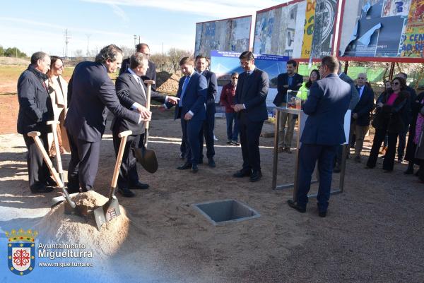 Primera piedra pasarla MIG-CR-2024-02-19-Fuente imagen Area Comunicación Ayuntamiento de Miguelturra-081