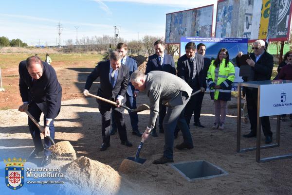 Primera piedra pasarla MIG-CR-2024-02-19-Fuente imagen Area Comunicación Ayuntamiento de Miguelturra-086