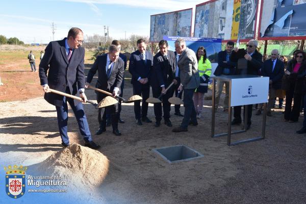 Primera piedra pasarla MIG-CR-2024-02-19-Fuente imagen Area Comunicación Ayuntamiento de Miguelturra-087