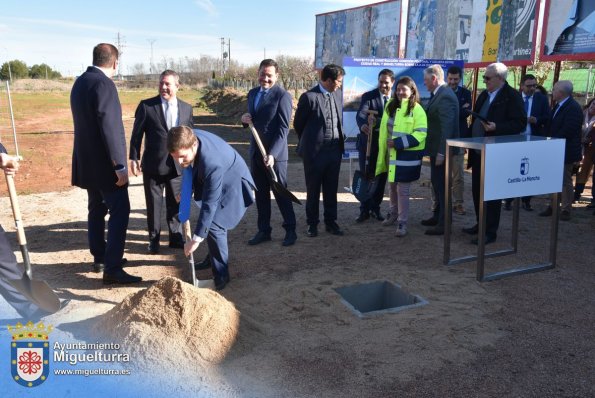 Primera piedra pasarla MIG-CR-2024-02-19-Fuente imagen Area Comunicación Ayuntamiento de Miguelturra-091