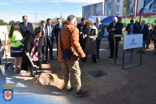 Primera piedra pasarla MIG-CR-2024-02-19-Fuente imagen Area Comunicación Ayuntamiento de Miguelturra-104