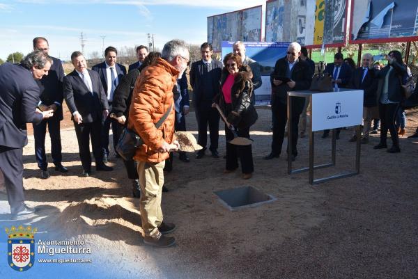 Primera piedra pasarla MIG-CR-2024-02-19-Fuente imagen Area Comunicación Ayuntamiento de Miguelturra-107