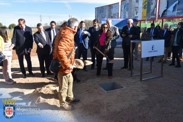 Primera piedra pasarla MIG-CR-2024-02-19-Fuente imagen Area Comunicación Ayuntamiento de Miguelturra-108