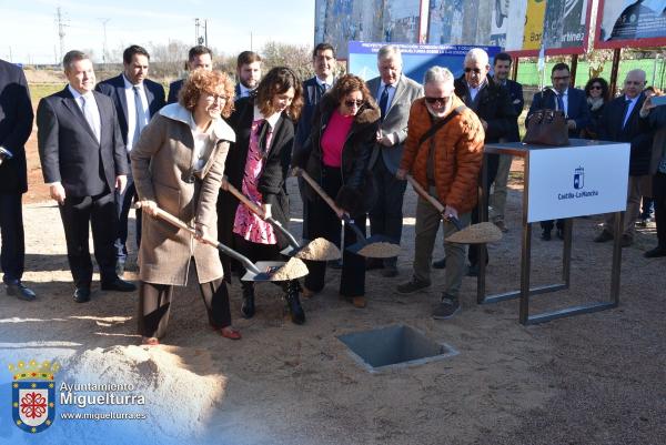 Primera piedra pasarla MIG-CR-2024-02-19-Fuente imagen Area Comunicación Ayuntamiento de Miguelturra-109