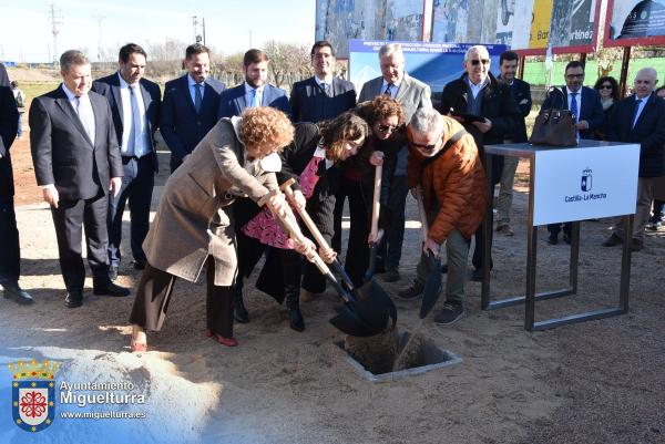 Primera piedra pasarla MIG-CR-2024-02-19-Fuente imagen Area Comunicación Ayuntamiento de Miguelturra-110