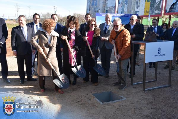 Primera piedra pasarla MIG-CR-2024-02-19-Fuente imagen Area Comunicación Ayuntamiento de Miguelturra-111