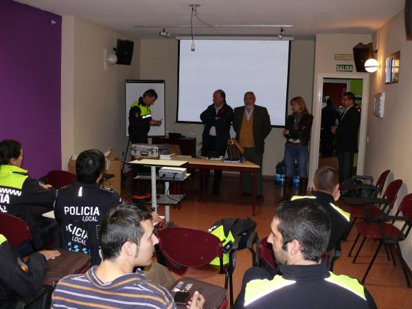 comienzo del curso de policia mancomunidad-25-11-2011-fuente Area Comunicacion Municipal-001