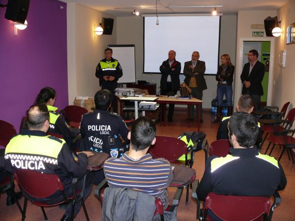 comienzo del curso de policia mancomunidad-25-11-2011-fuente Area Comunicacion Municipal-004