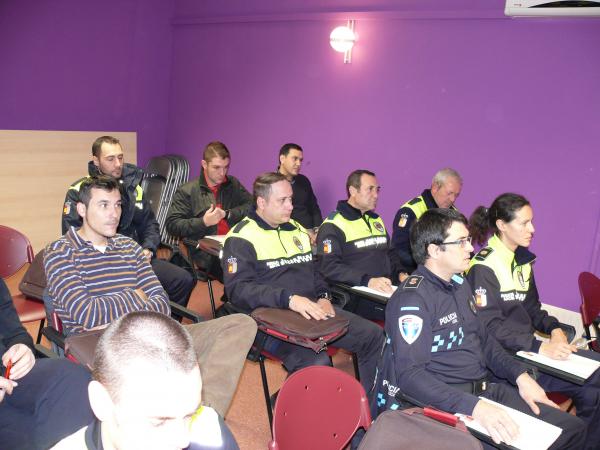 comienzo del curso de policia mancomunidad-25-11-2011-fuente Area Comunicacion Municipal-007