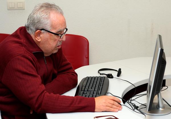 curso de informatica para Mayores del Centro de Internet-23-11-2011-fuente Javier Mohino-Centro Internet-005