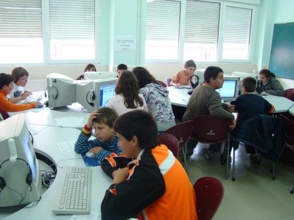 Talleres Día de Internet 2009 - CP Benito Perez Galdos-14-4-2009- Fuente www.miguelturra.es -47