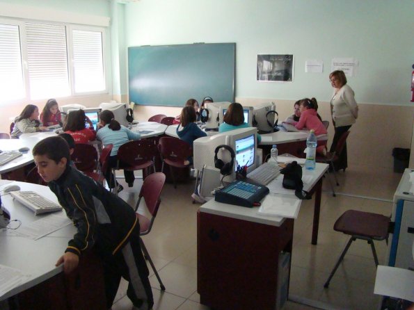 Talleres Día de Internet 2009 - CP Benito Pérez Galdós-20-4-2009- Fuente www.miguelturra.es - 14