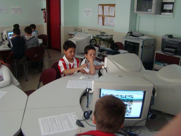 Talleres Día de Internet 2009 - CP Benito Pérez Galdós-20-4-2009- Fuente www.miguelturra.es - 22