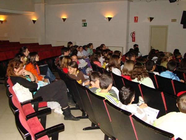 taller-con-centros-educativos-dia-internet-14-05-2010-fuente-www.miguelturra.es-40