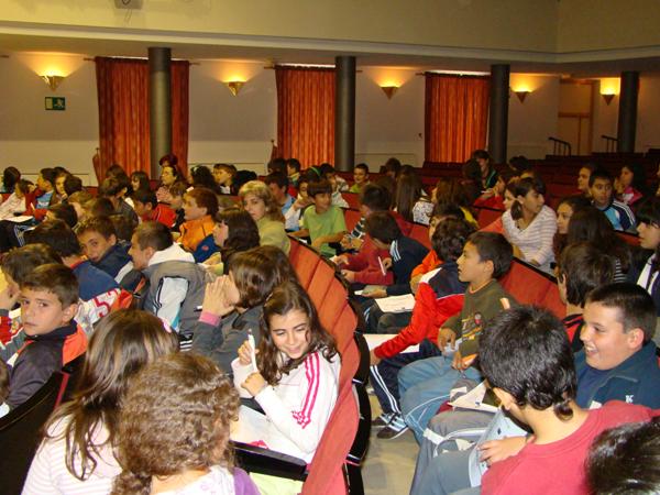 taller-con-centros-educativos-dia-internet-14-05-2010-fuente-www.miguelturra.es-76