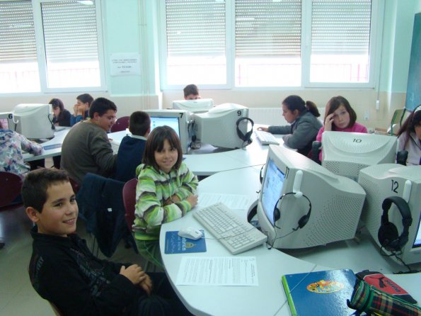 Talleres Día de Internet 2009 - CP Benito Perez Galdos-14-4-2009- Fuente www.miguelturra.es -43