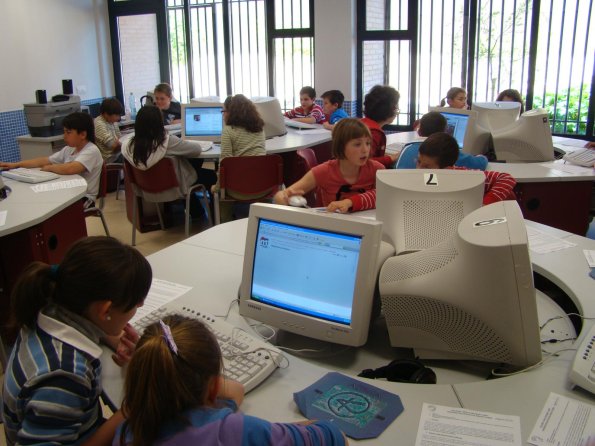 Talleres Día de Internet 2009 - CP Clara Campoamor-23-4-2009- Fuente www.miguelturra.es -40