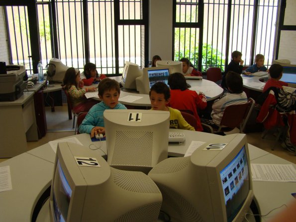 Talleres Día de Internet 2009 - CP Clara Campoamor-24-4-2009- Fuente www.miguelturra.es -35