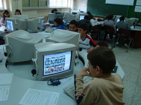 Talleres Día de Internet 2009 - CP El Pradillo-17-4-2009- Fuente www.miguelturra.es -10