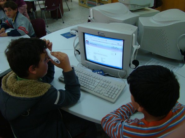 Talleres Día de Internet 2009 - CP El Pradillo-17-4-2009- Fuente www.miguelturra.es -16